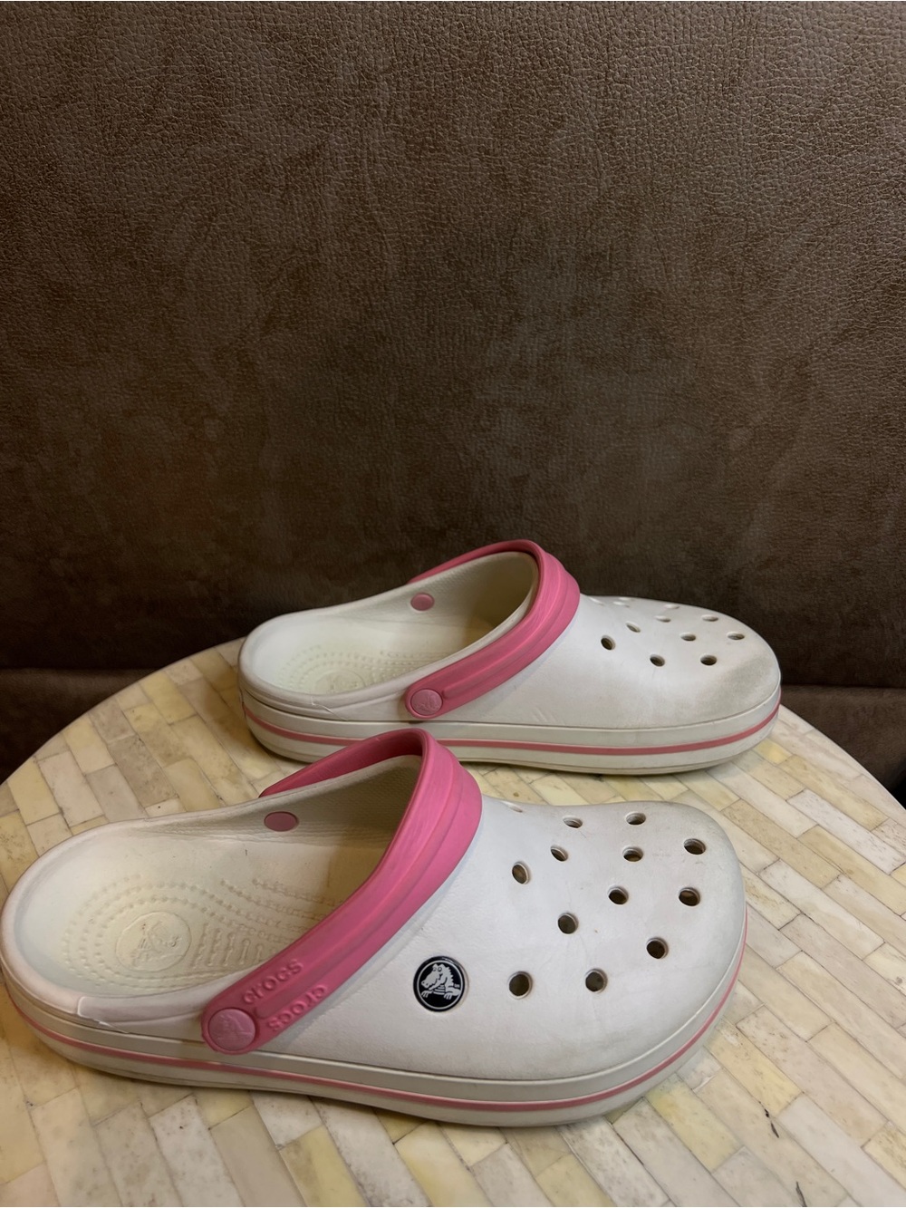 CROCS White Clog with Pink Strap and Trim - Picture 3 of 5